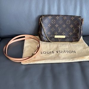 Like New Louis Vuitton Favorite Pm